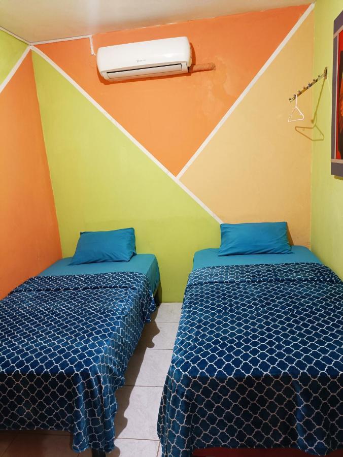 Hostal Venecia -Tu Casa En Manta. Экстерьер фото