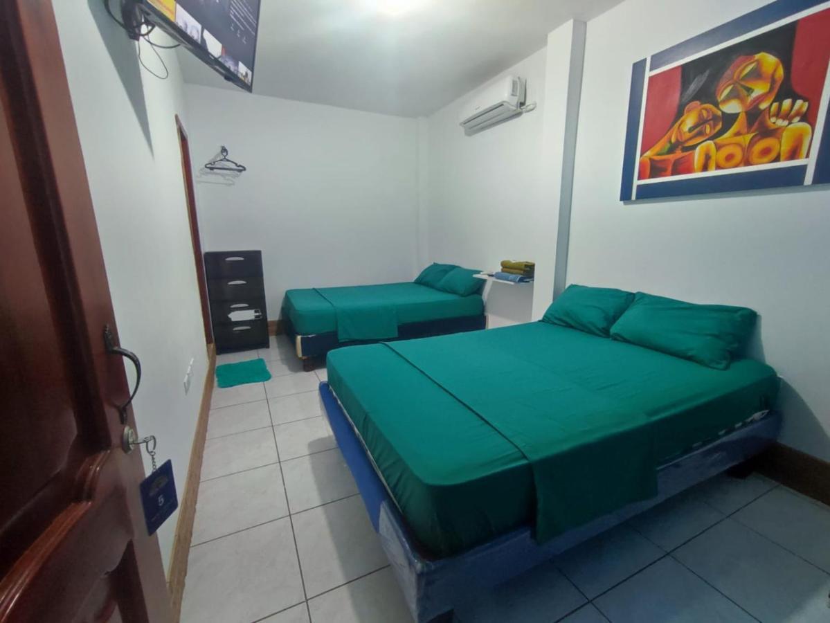 Hostal Venecia -Tu Casa En Manta. Экстерьер фото