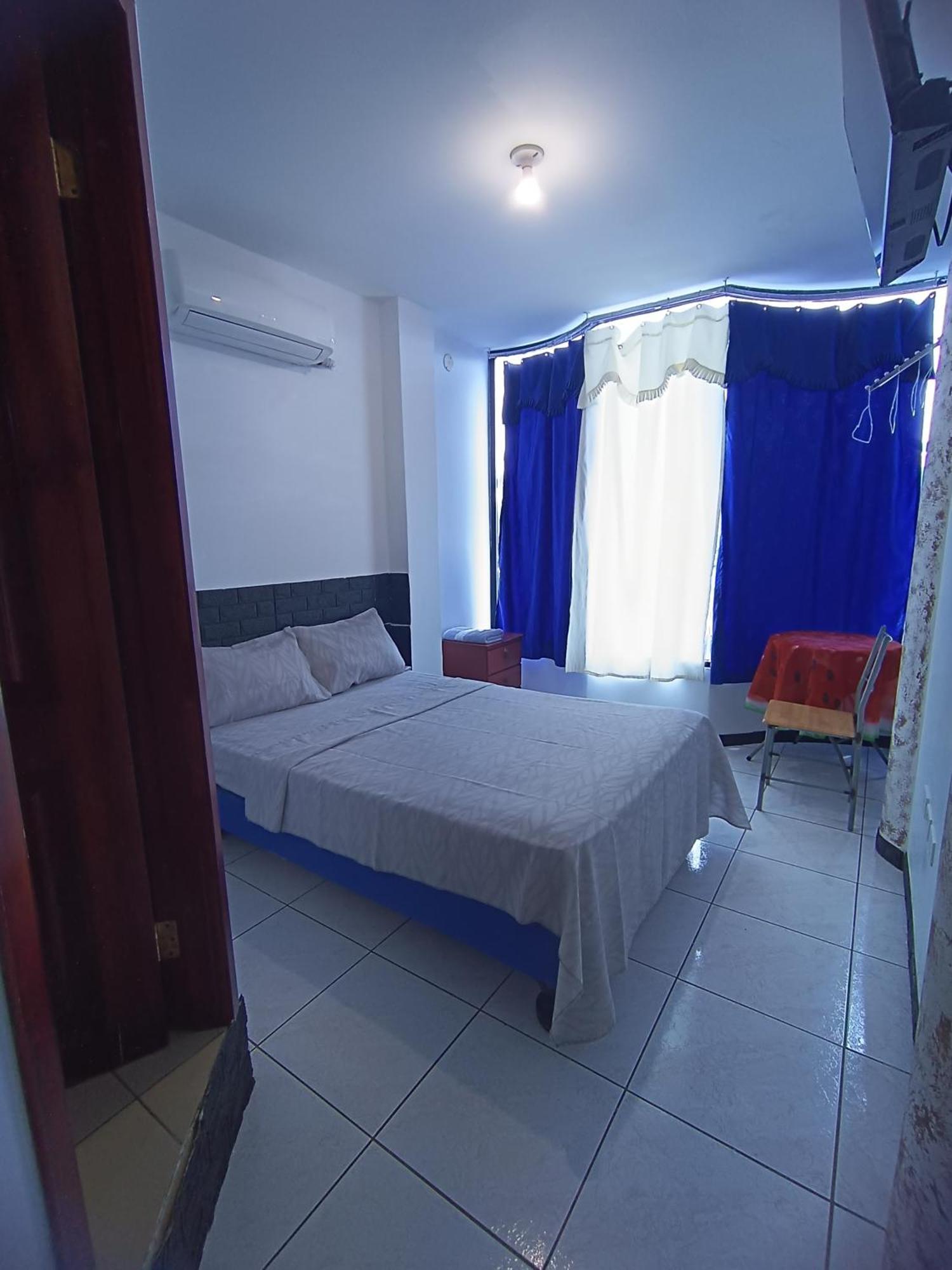 Hostal Venecia -Tu Casa En Manta. Экстерьер фото