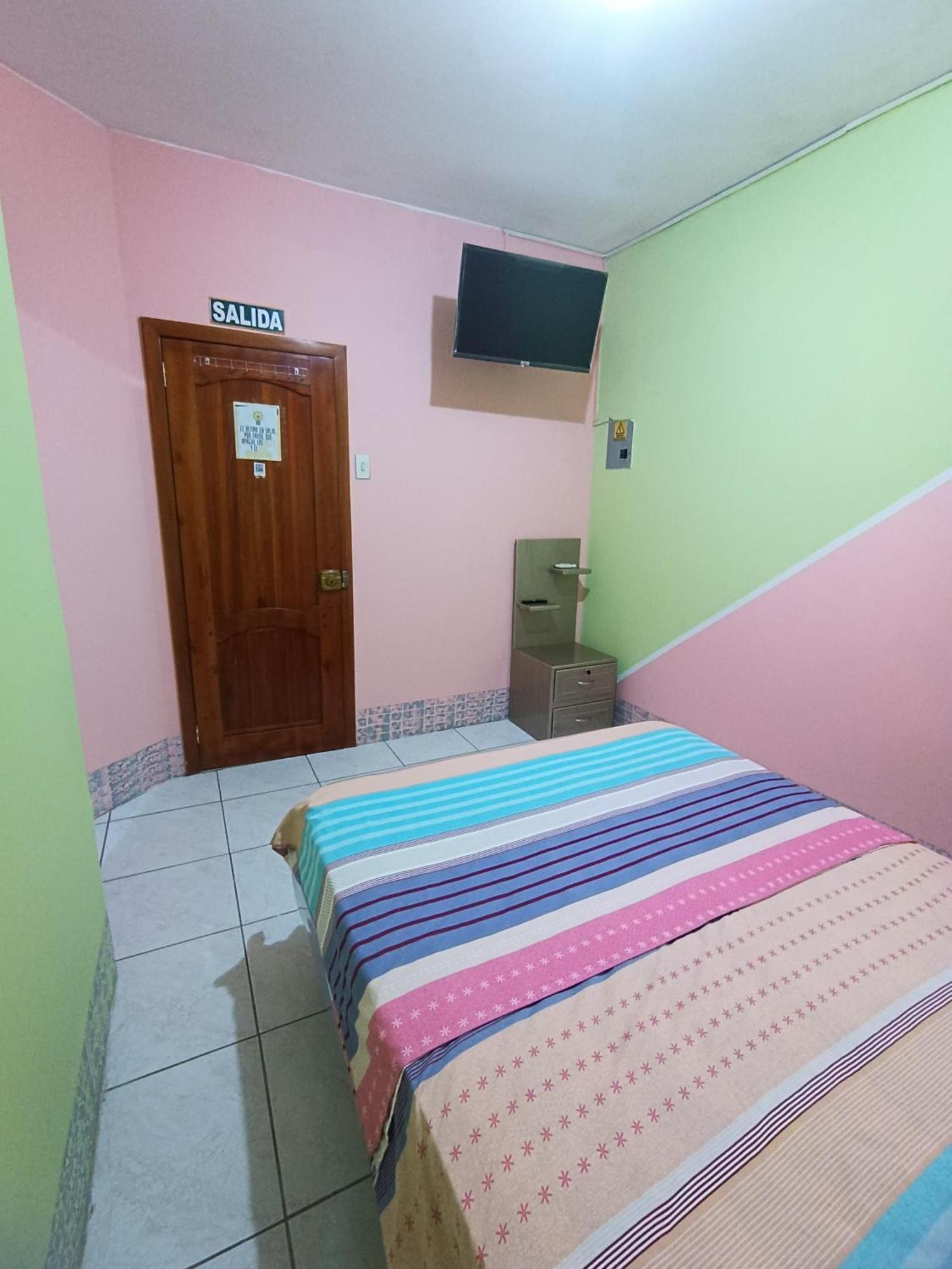 Hostal Venecia -Tu Casa En Manta. Экстерьер фото